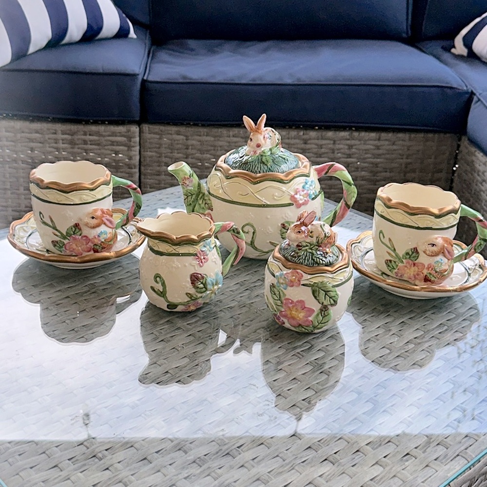 Vintage WMG Easter bunny tea set